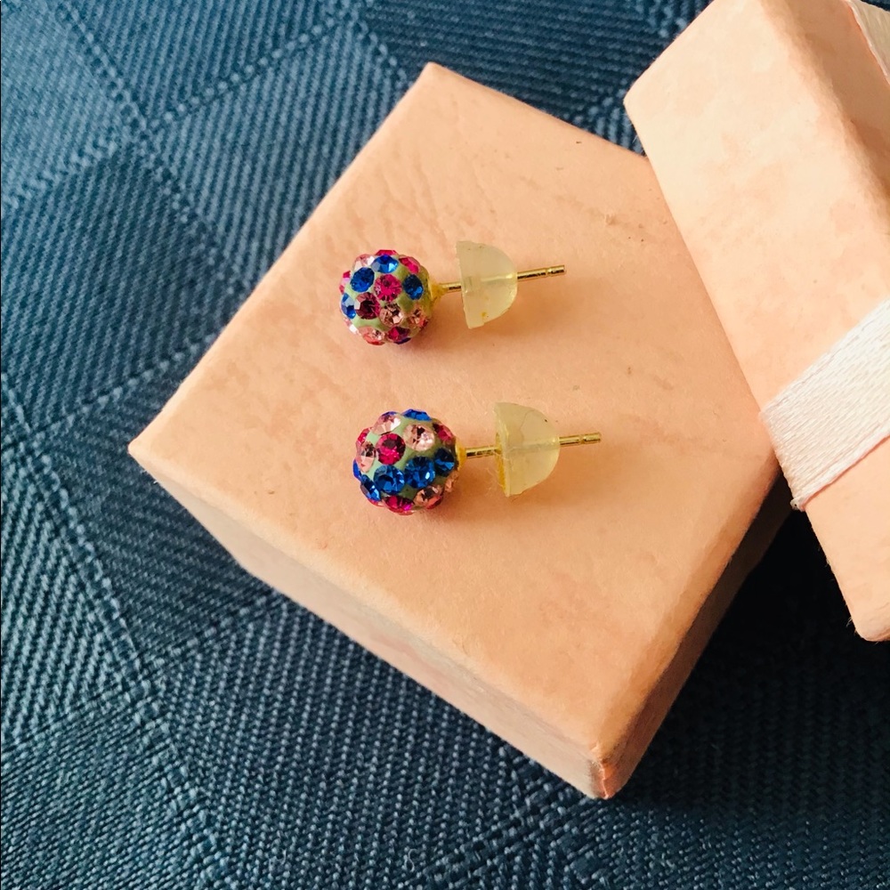Earrings - Picture 2 of 4
